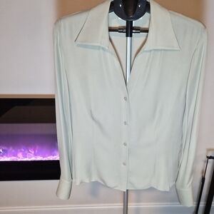 Classic Women's Button-Front Blouse in Light Mint